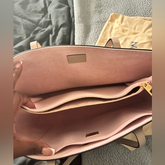 Louis Vuitton Beige Tote with Gold Accents - Picture 3 of 5